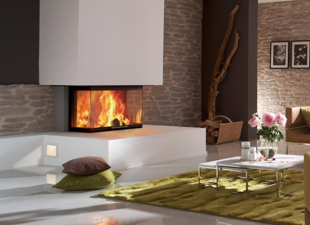 There are several good reasons to choose a gas fireplace as a heat source in your home.